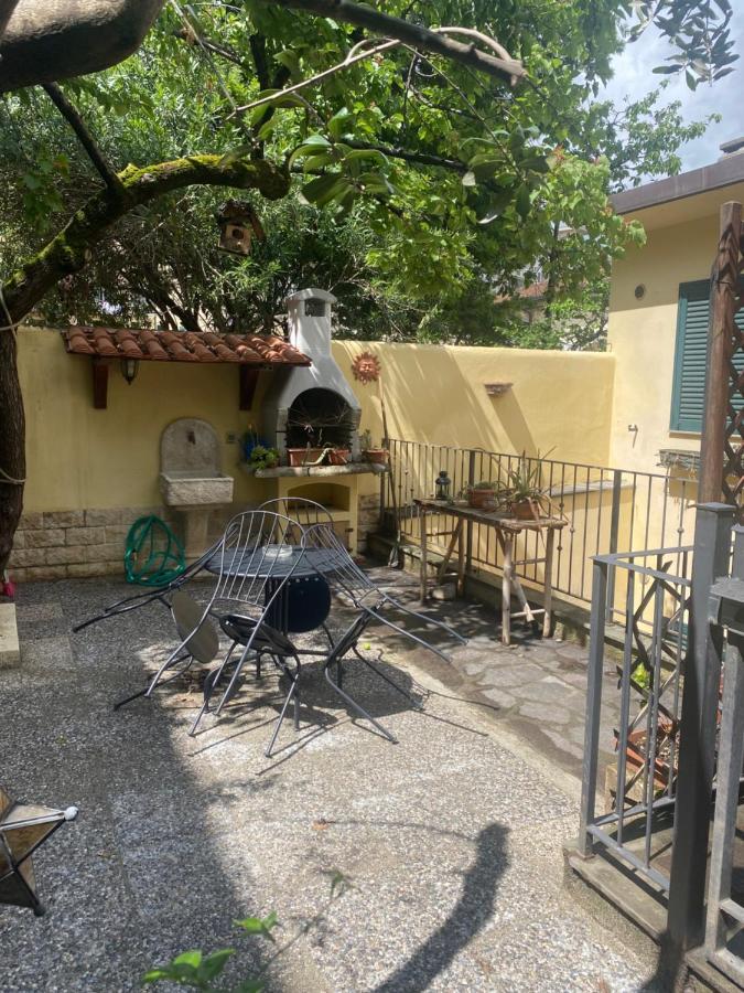 Appartamento Indipendente Con Giardino Fralu Florens Exteriör bild